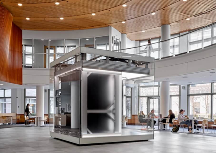 Komputer kwantowy stanął w atrium Kliniki Cleveland