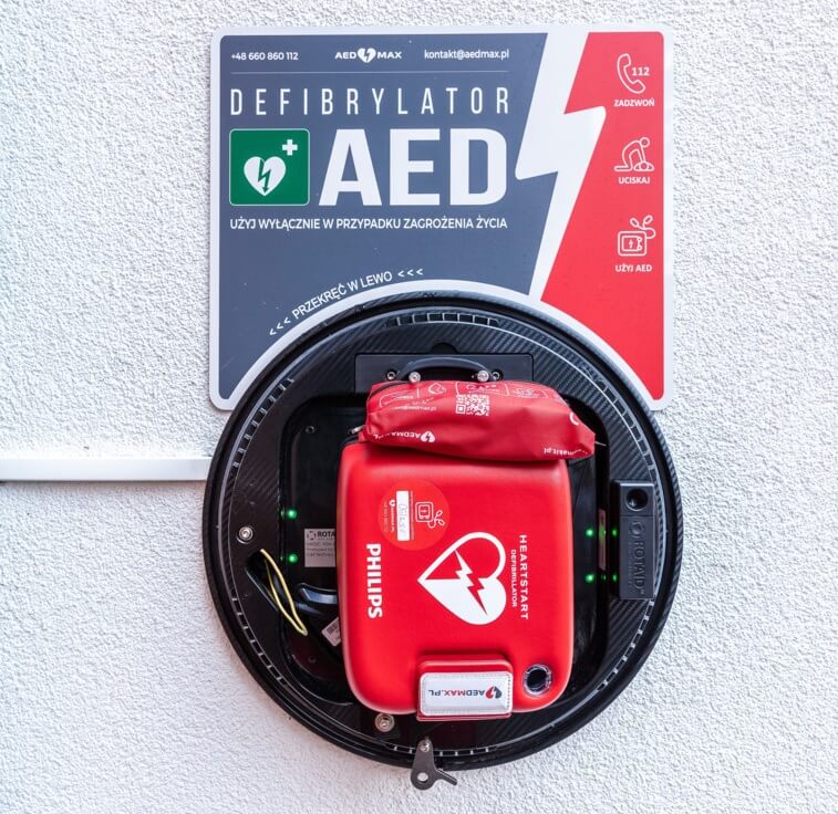 Klasyczny, skrzynkowy defibrylator (zdjęcie: UM Gorzów Wielkopolski)