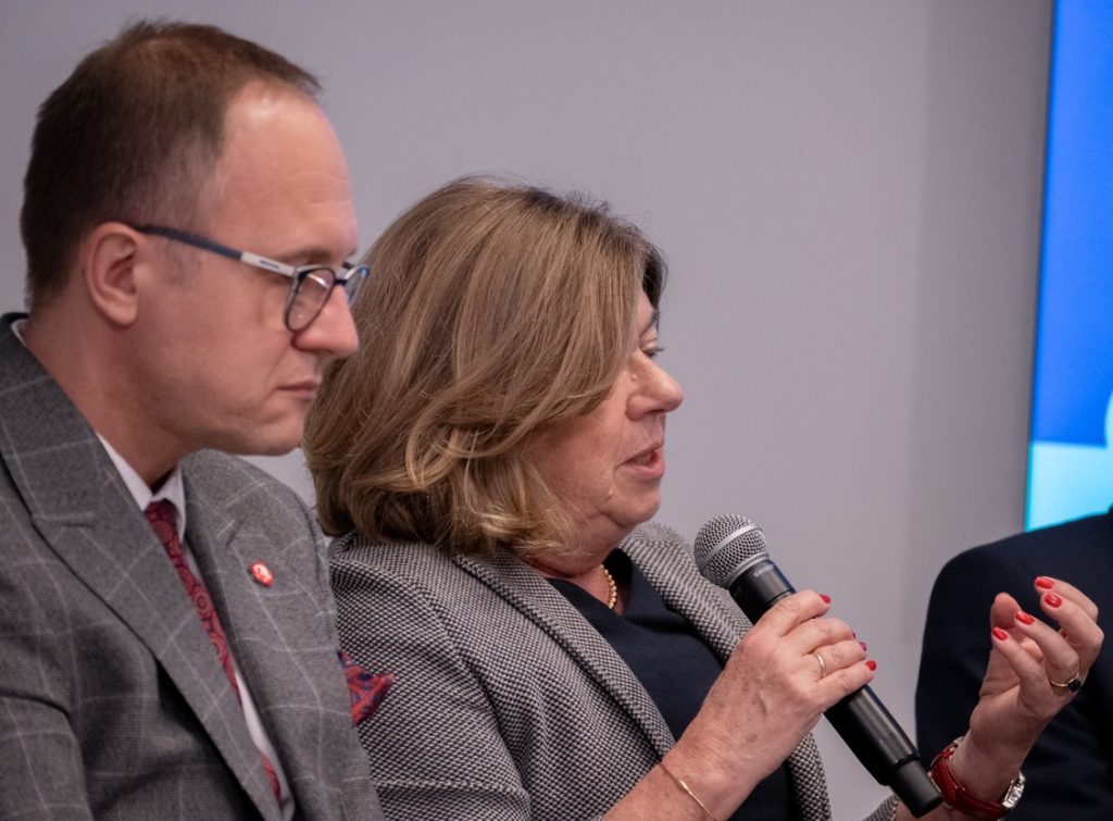 Prof. dr hab. n. med. Janina Stępińska: Algorytmy szczególnie dobrze radzą sobie w diagnozie chorób rzadkich, gdzie człowiekowi trudno znaleźć subtelne korelacje w masie danych