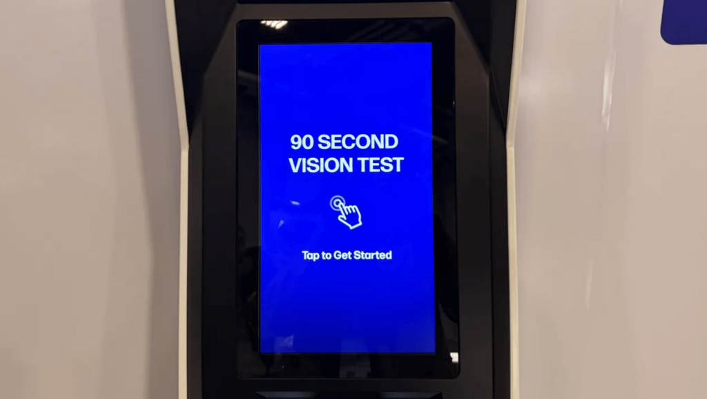 Automat do zamawiania nowych okularów EyeBot (źródło: EyeBot)