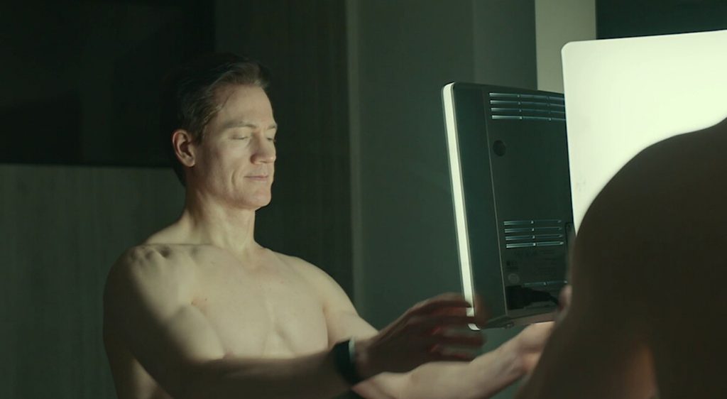 Johnson codziennie korzysta z terapii światłem