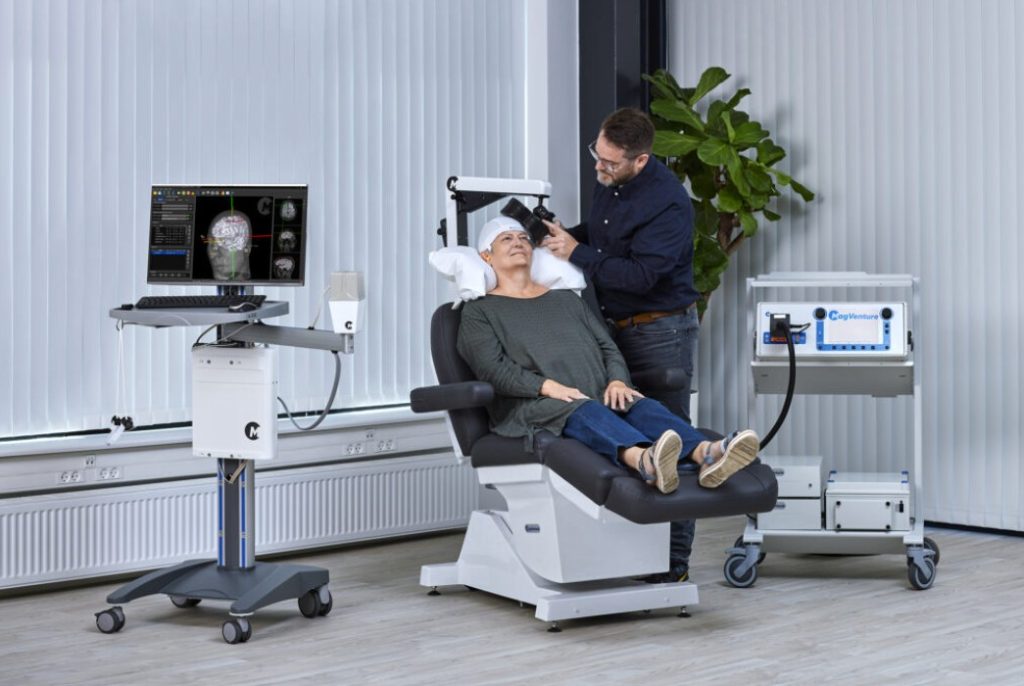 Urządzenie do terapii SAINT (zdjęcie: MagVenture)