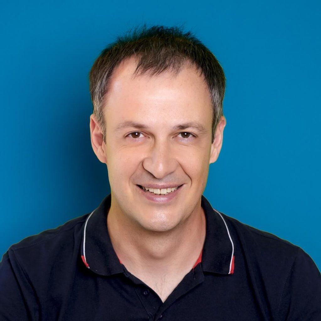 Adam Haertle jest założycielem portalu o cyberbezpiczeństwie ZaufanaTrzeciaStrona.pl